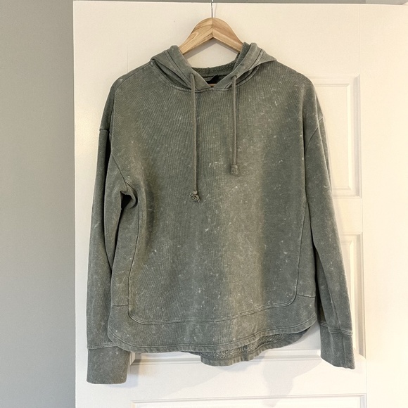 Universal Threads "Dolman" Sweatshirt Size M - Picture 3 of 8